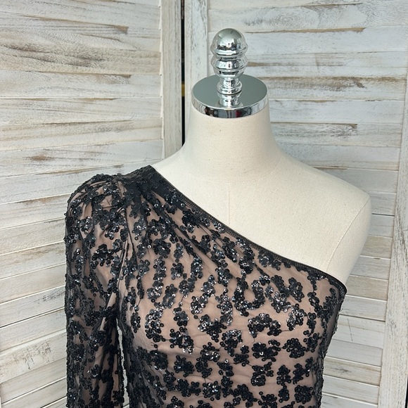 Express Sequined Off Shoulder One Long Sleeve Top - Picture 2 of 6